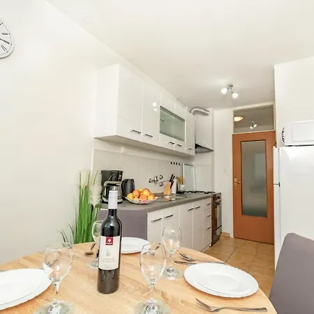 Apartament Brala